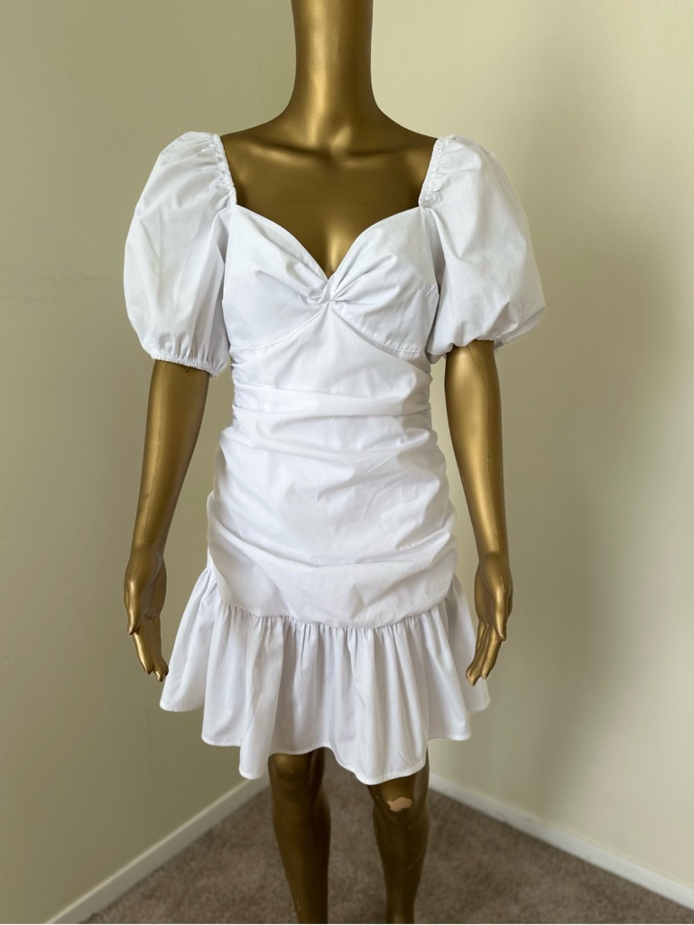 Missguided White Puff-Sleeve Sweetheart Mini Dress